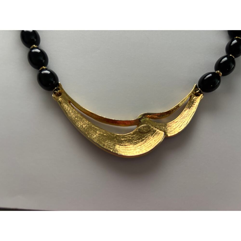 Vintage Trifari Beaded Necklace Gold Tone / Black - Picture 4 of 4